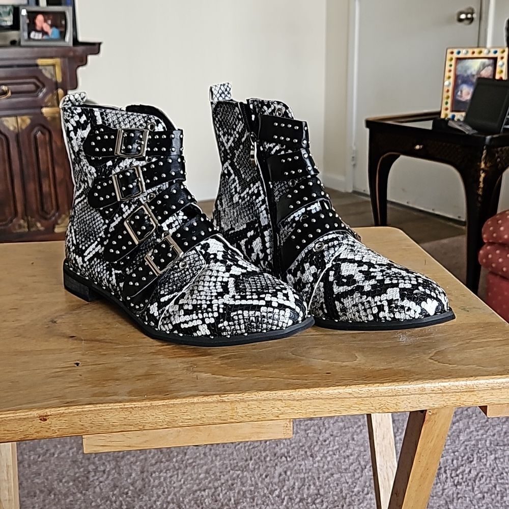 NWOT Snakeskin print studded buckle boot with side zipper